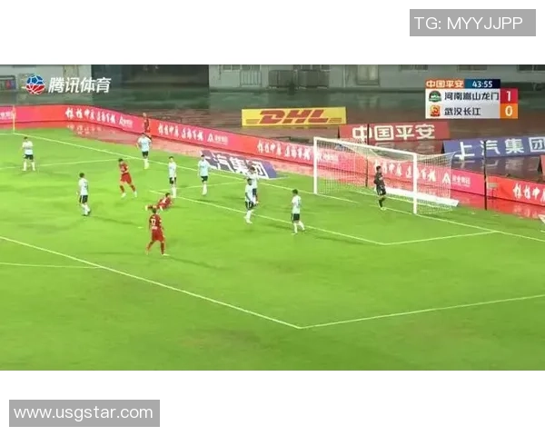 武汉极限运动队边路渗透战术解析与实践探讨